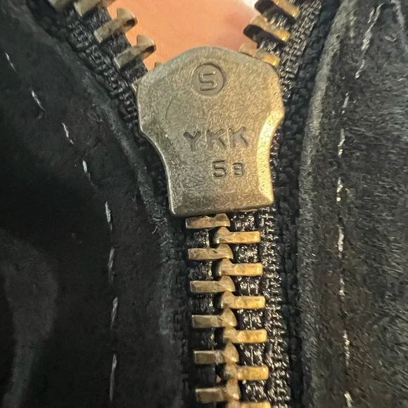 Black Suede Mini Skirt vintage - Picture 6 of 8